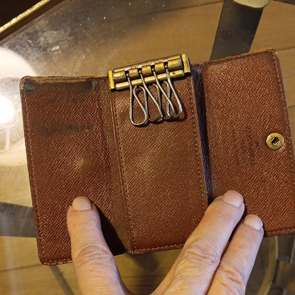 Louis Vuitton Monogram Key Holder - Brown and Gold Vintage - Picture 4 of 6